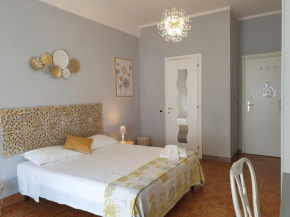 Holiday Max Rome